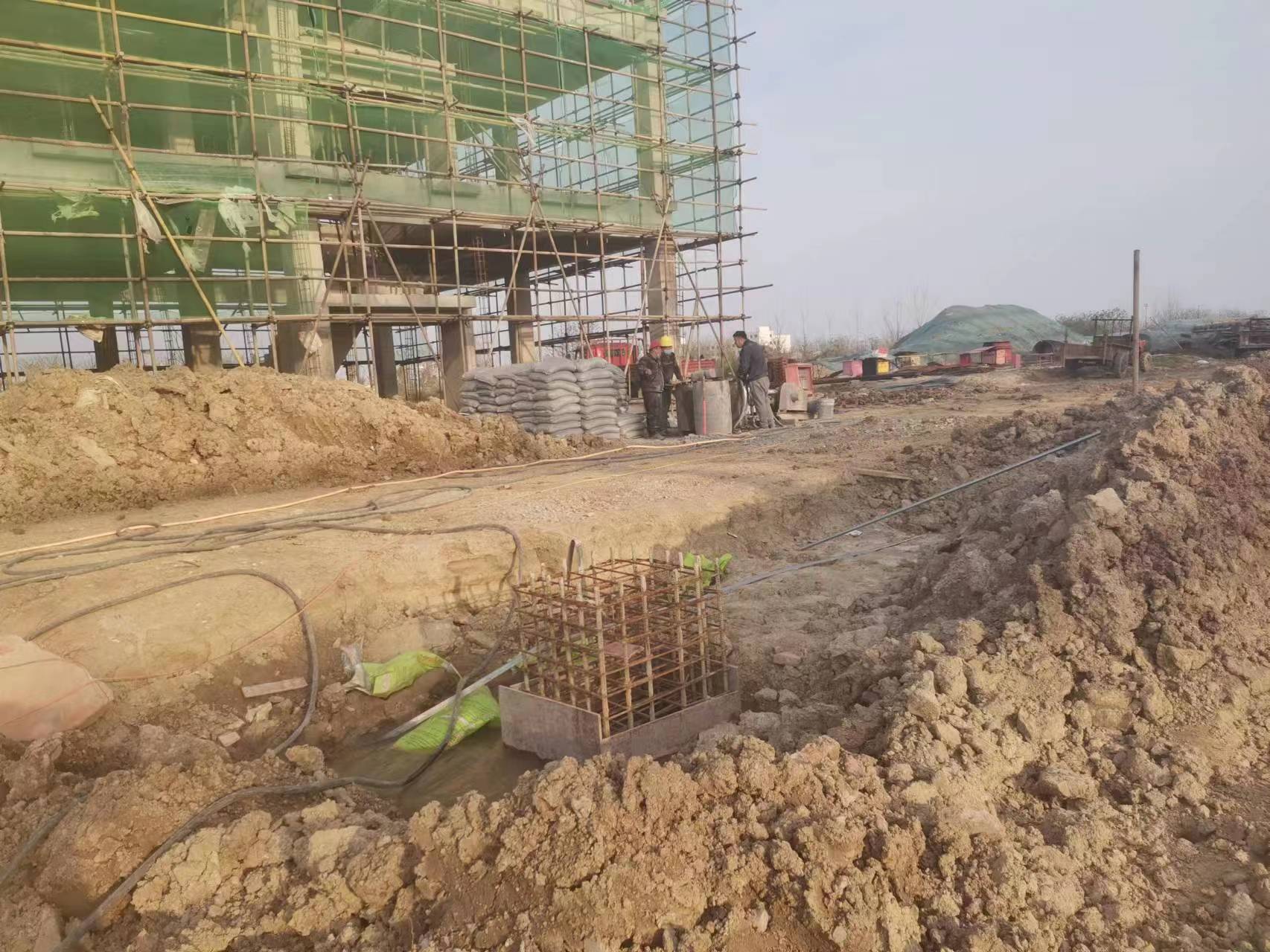 祥云当桥梁出现裂缝的时候应该及时加固修补